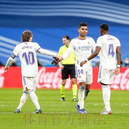 西甲-本泽马丢点+伤退米利唐头球 皇马2-2埃尔切